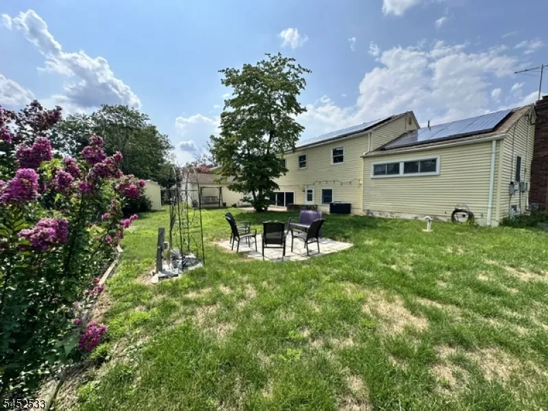 227 Old Stage Rd Spotswood, NJ 08884