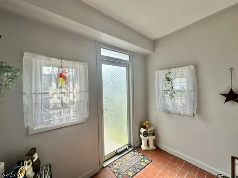 227 Old Stage Rd Spotswood, NJ 08884