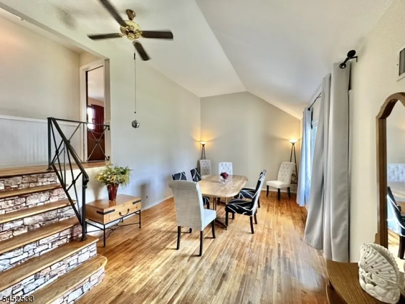 227 Old Stage Rd Spotswood, NJ 08884
