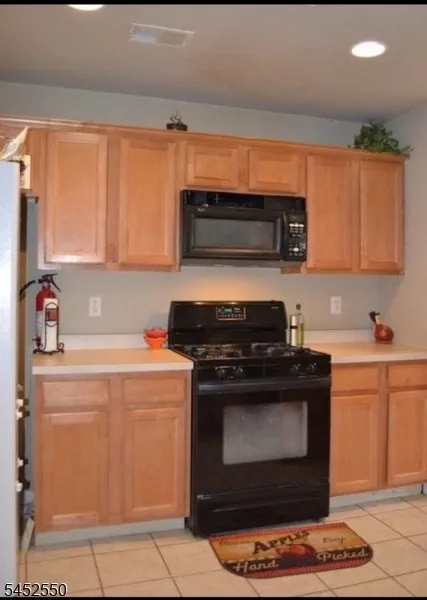 124 Wallace Ct #701 Unit 701 Green Brook, NJ 08812