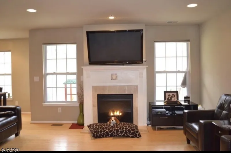 124 Wallace Ct #701 Unit 701 Green Brook, NJ 08812