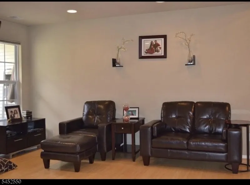 124 Wallace Ct #701 Unit 701 Green Brook, NJ 08812