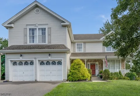 13 Grant Way