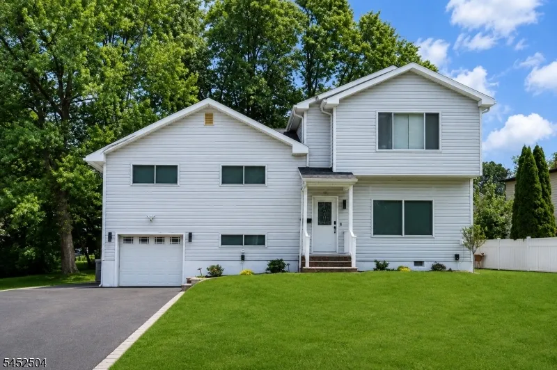 21 John Pl Cedar Grove, NJ 07009