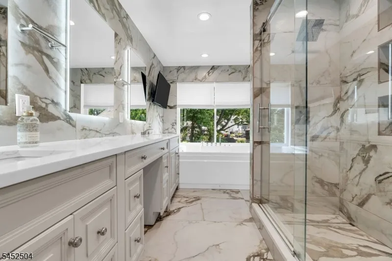 21 John Pl Cedar Grove, NJ 07009