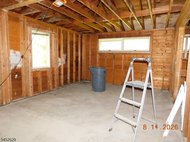 211 Pickle Rd Washington, NJ 07830