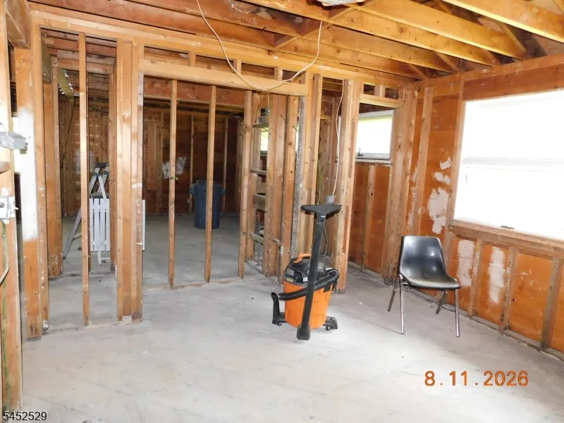 211 Pickle Rd Washington, NJ 07830