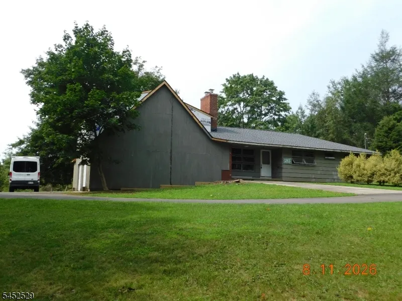 211 Pickle Rd Washington, NJ 07830