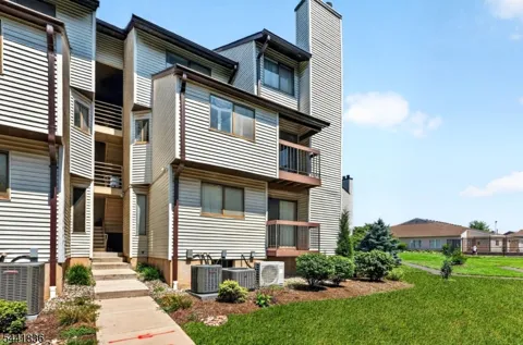 3411 Richmond  Ct