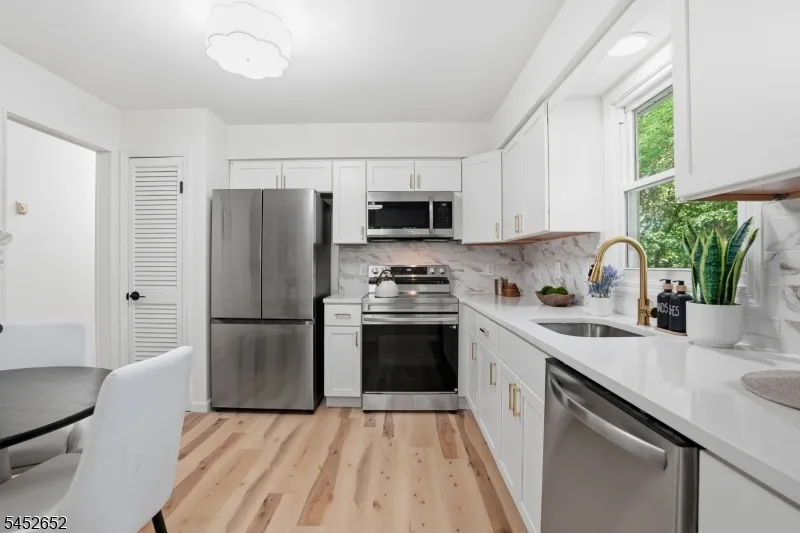 3 Conklin Ave Hopatcong, NJ 07874