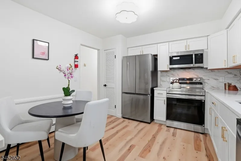 3 Conklin Ave Hopatcong, NJ 07874