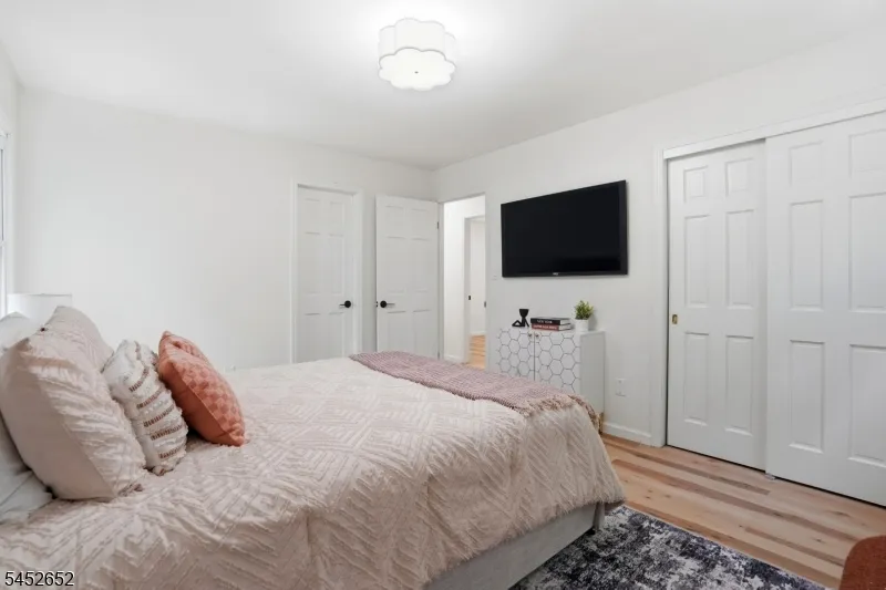 3 Conklin Ave Hopatcong, NJ 07874
