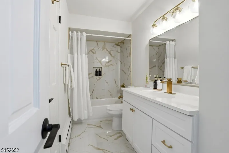 3 Conklin Ave Hopatcong, NJ 07874