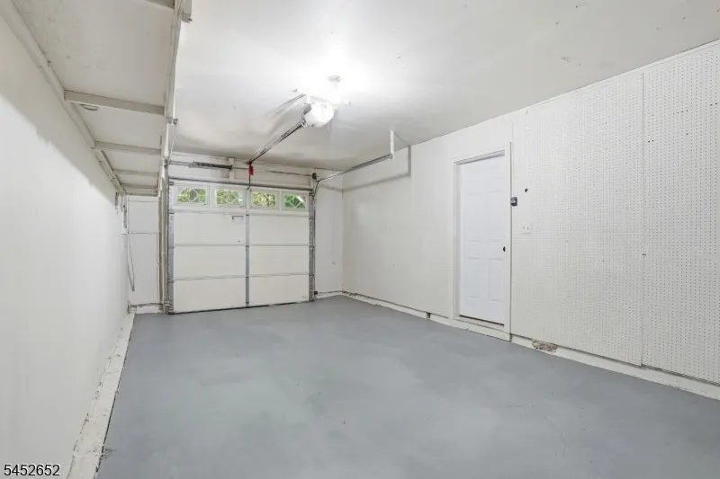 3 Conklin Ave Hopatcong, NJ 07874