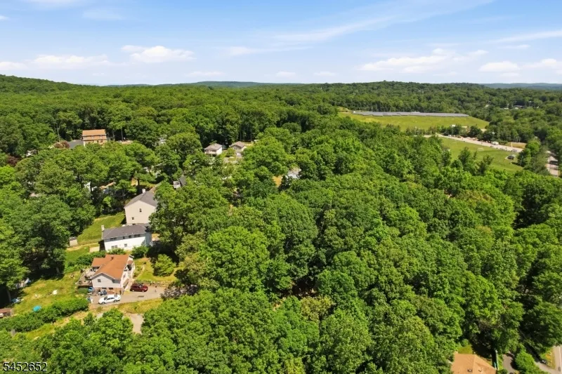 3 Conklin Ave Hopatcong, NJ 07874