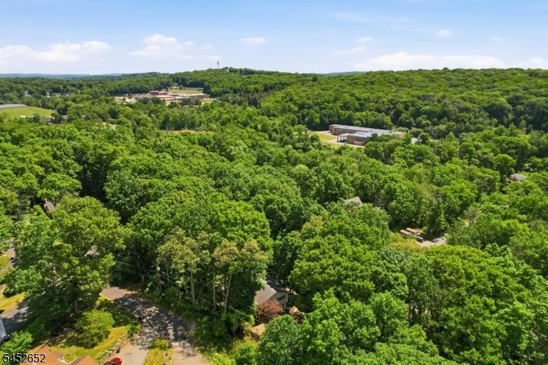 3 Conklin Ave Hopatcong, NJ 07874
