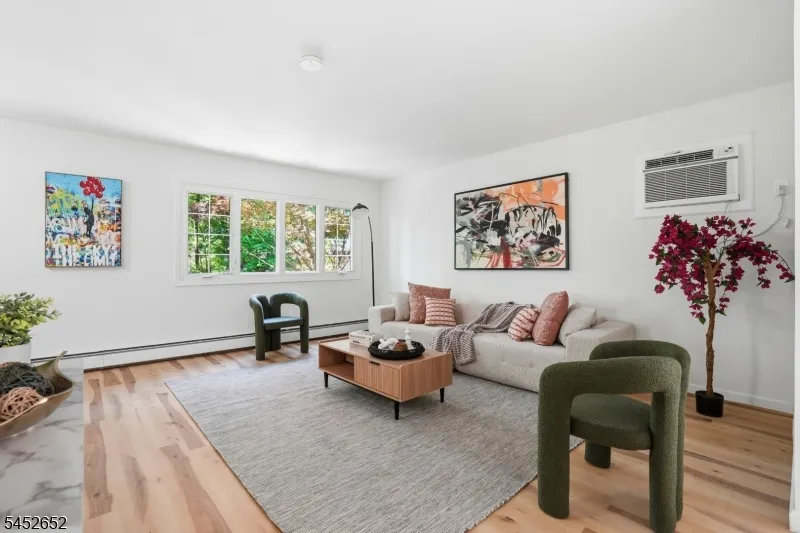 3 Conklin Ave Hopatcong, NJ 07874