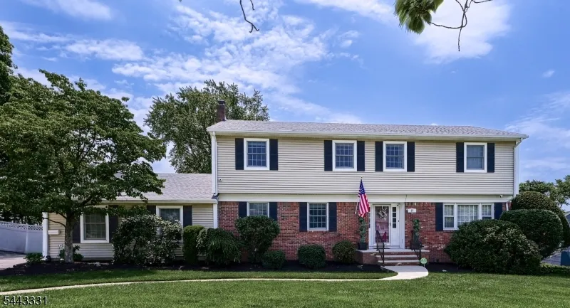 37 Keilana Dr Wayne, NJ 07470