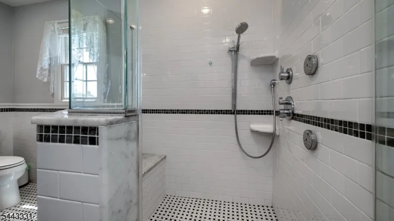 37 Keilana Dr Wayne, NJ 07470
