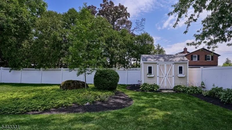 37 Keilana Dr Wayne, NJ 07470