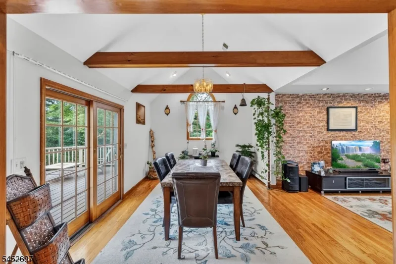 251 W Mountain Rd Sparta, NJ 07871