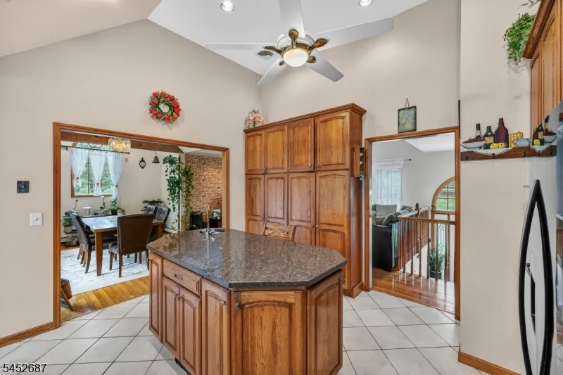 251 W Mountain Rd Sparta, NJ 07871
