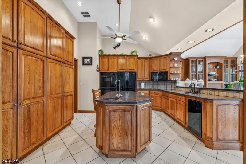 251 W Mountain Rd Sparta, NJ 07871