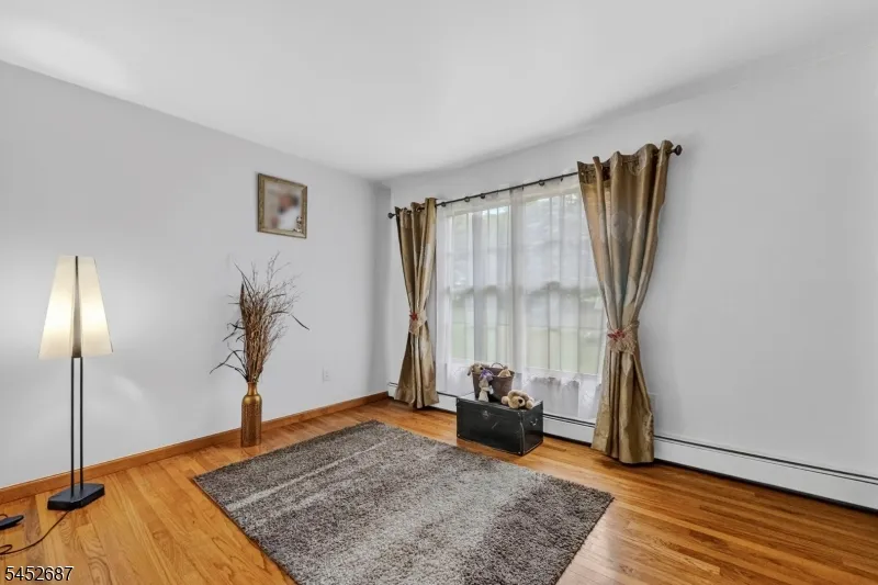 251 W Mountain Rd Sparta, NJ 07871