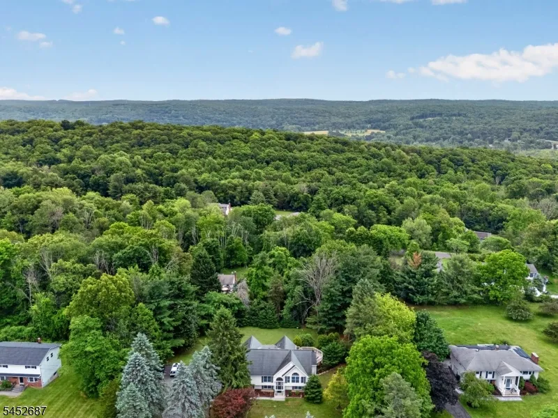 251 W Mountain Rd Sparta, NJ 07871