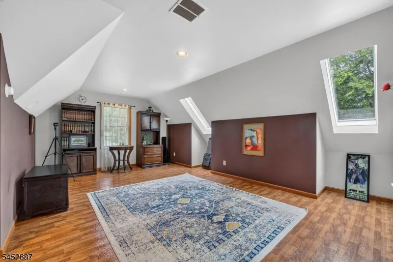 251 W Mountain Rd Sparta, NJ 07871