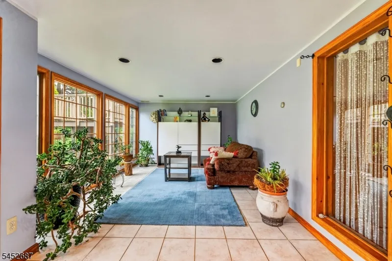 251 W Mountain Rd Sparta, NJ 07871