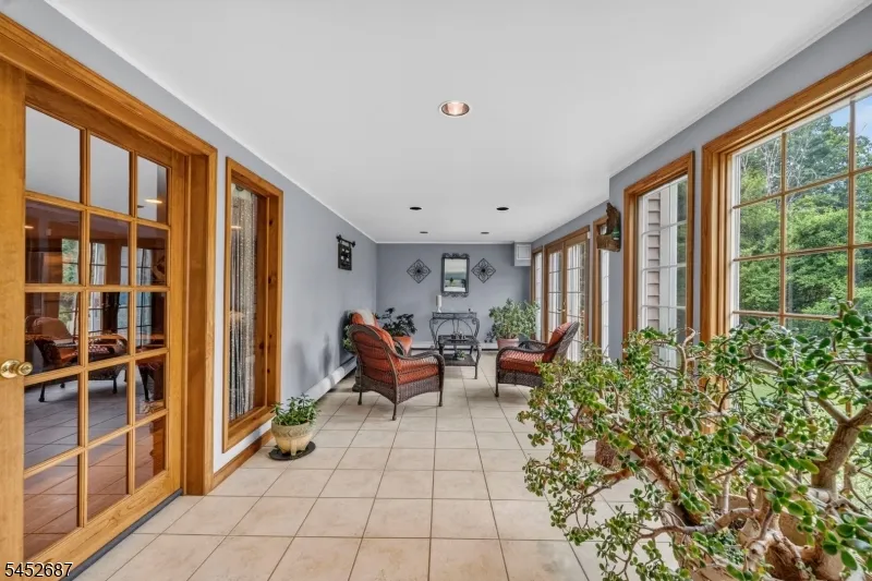 251 W Mountain Rd Sparta, NJ 07871