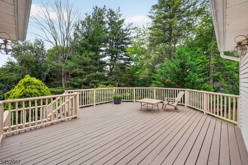 251 W Mountain Rd Sparta, NJ 07871