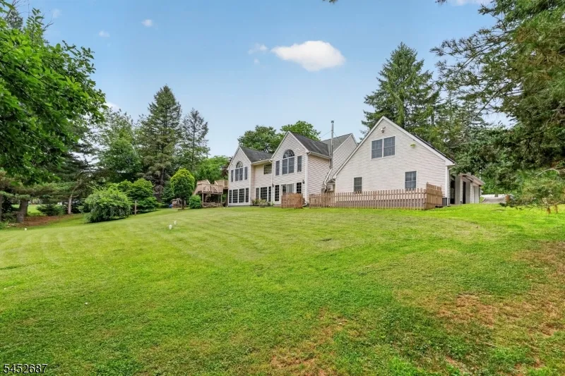 251 W Mountain Rd Sparta, NJ 07871