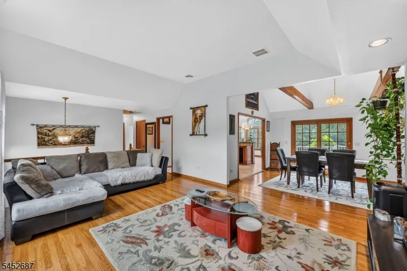 251 W Mountain Rd Sparta, NJ 07871