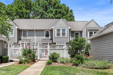 104 Lakewater Drive