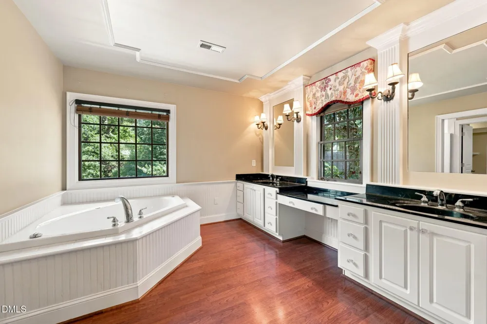 8125 Rosiere Drive Apex, NC 27539