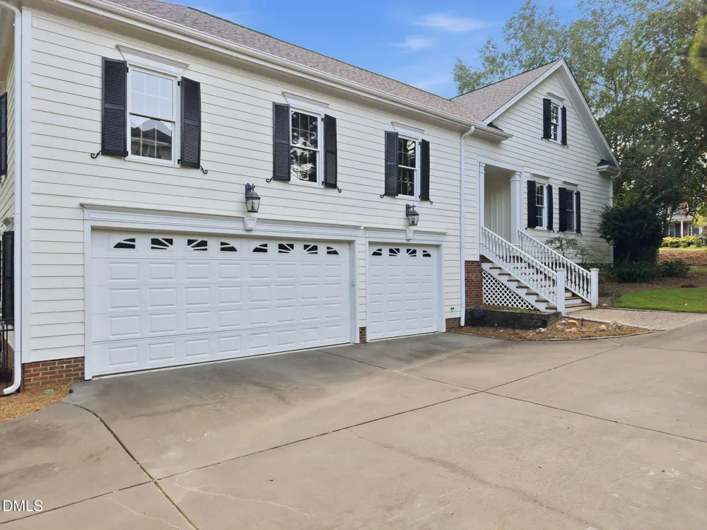 8125 Rosiere Drive Apex, NC 27539