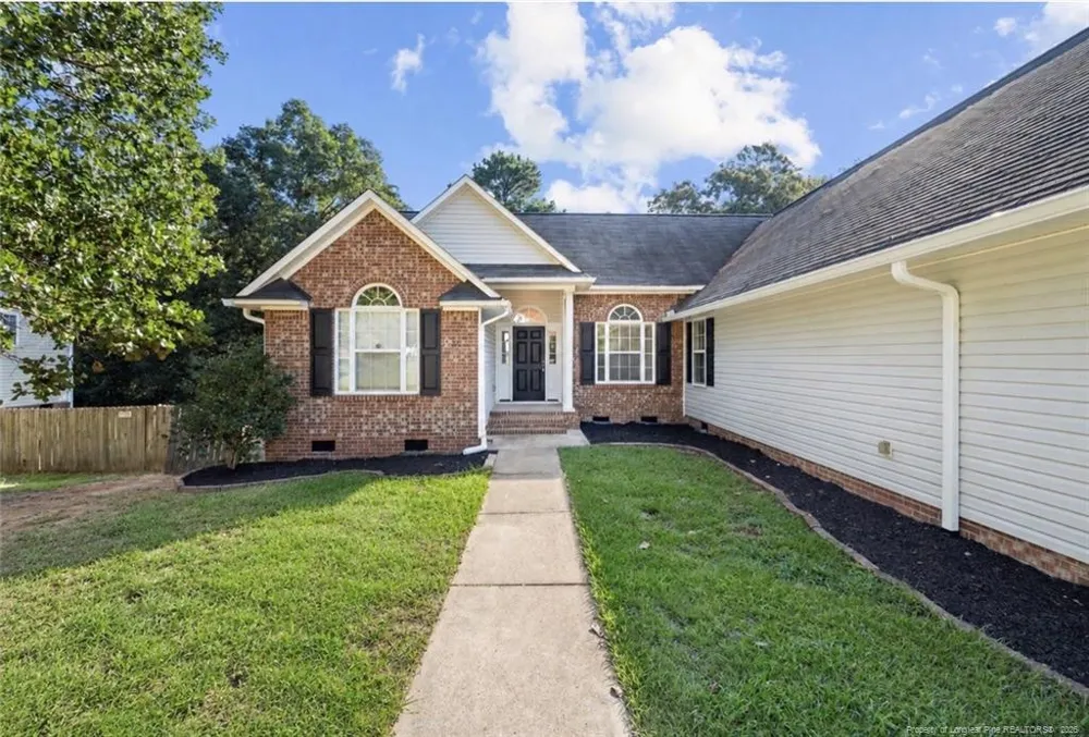 161 Oakmont Drive Raeford, NC 28376