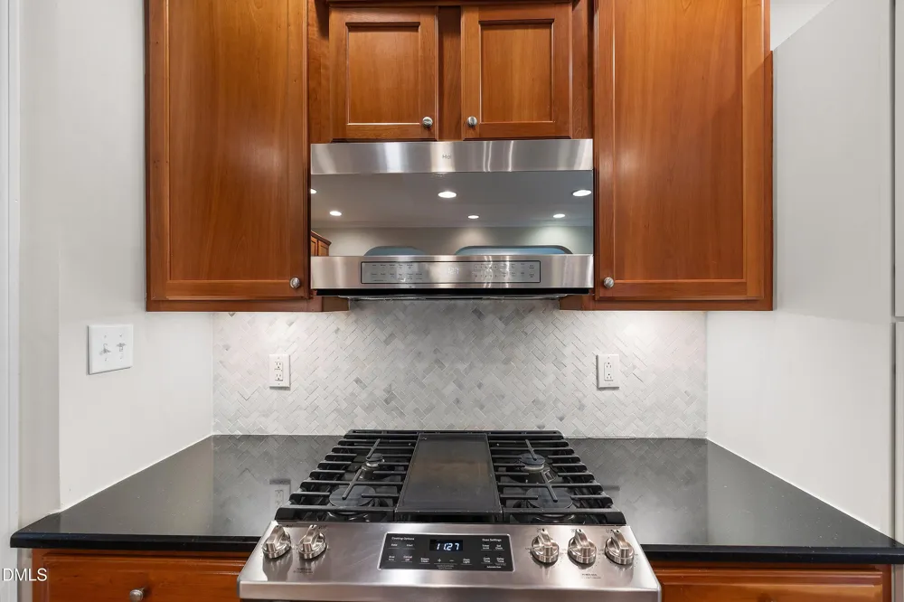 804 Modena Drive Cary, NC 27513