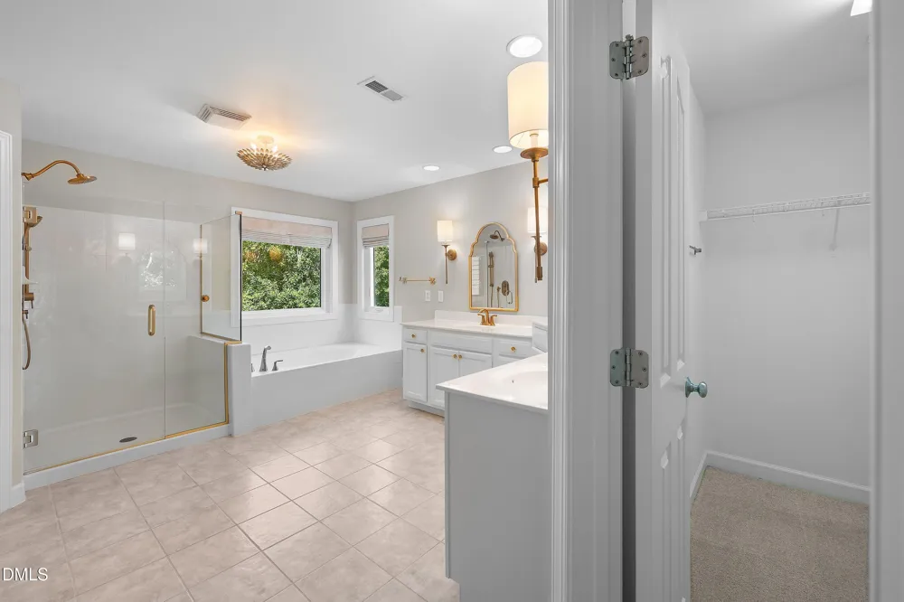 804 Modena Drive Cary, NC 27513