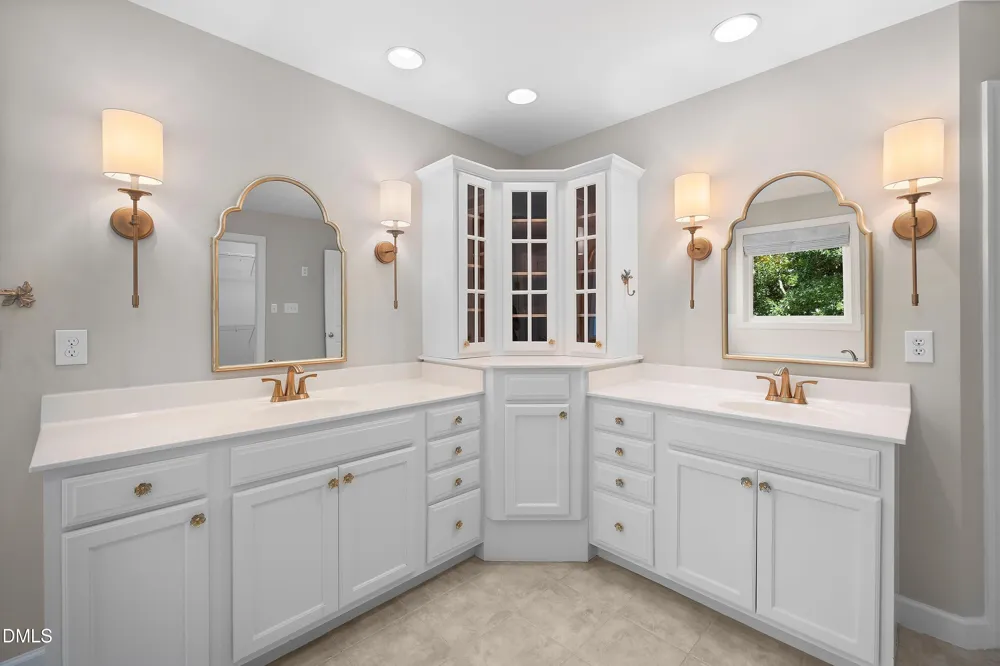804 Modena Drive Cary, NC 27513