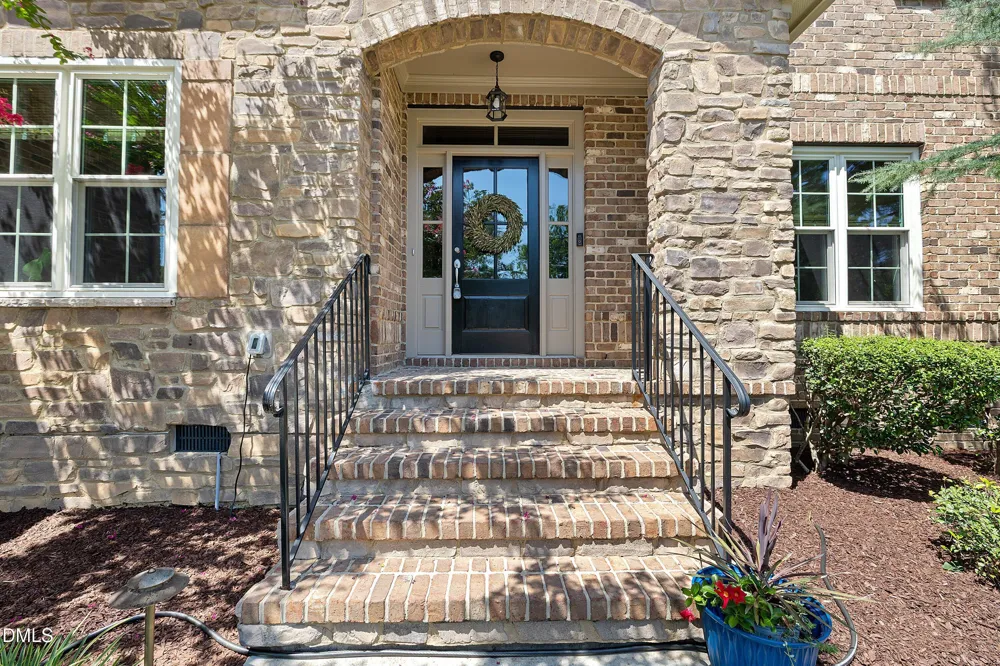 804 Modena Drive Cary, NC 27513