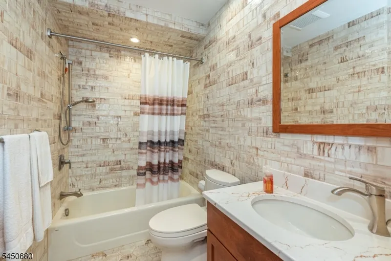 131 S Ridgedale Ave East Hanover, NJ 07936