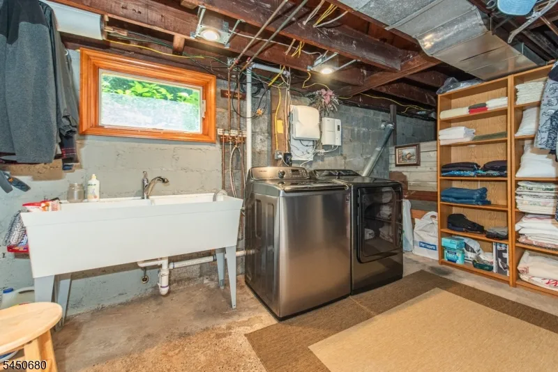 131 S Ridgedale Ave East Hanover, NJ 07936