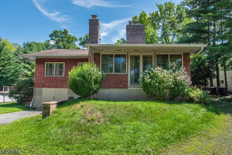 131 S Ridgedale Ave East Hanover, NJ 07936