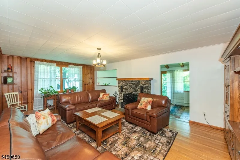 131 S Ridgedale Ave East Hanover, NJ 07936