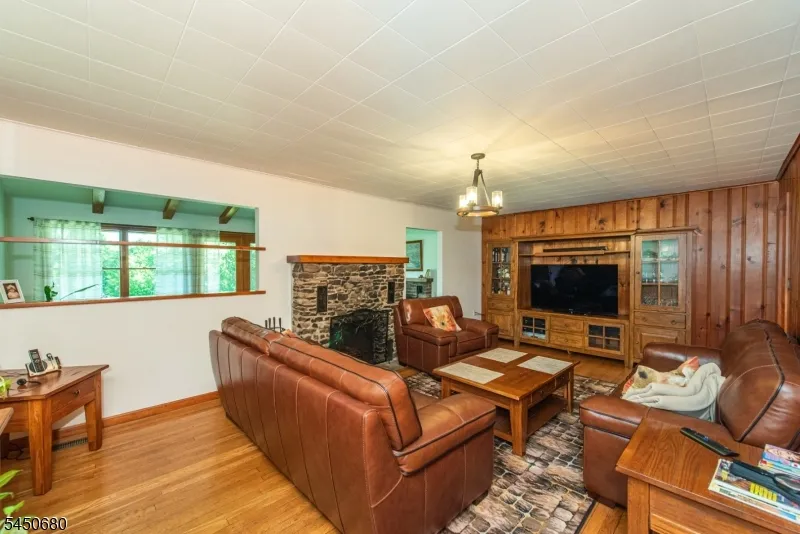 131 S Ridgedale Ave East Hanover, NJ 07936