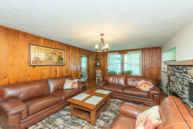 131 S Ridgedale Ave East Hanover, NJ 07936