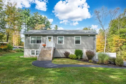 152 New Rd